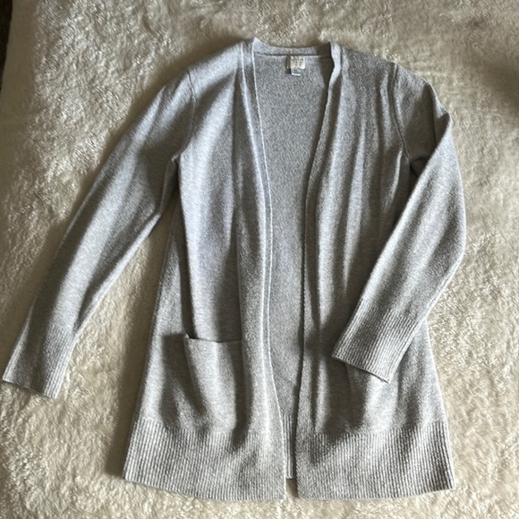 A new day gray cardigan - Picture 1 of 2